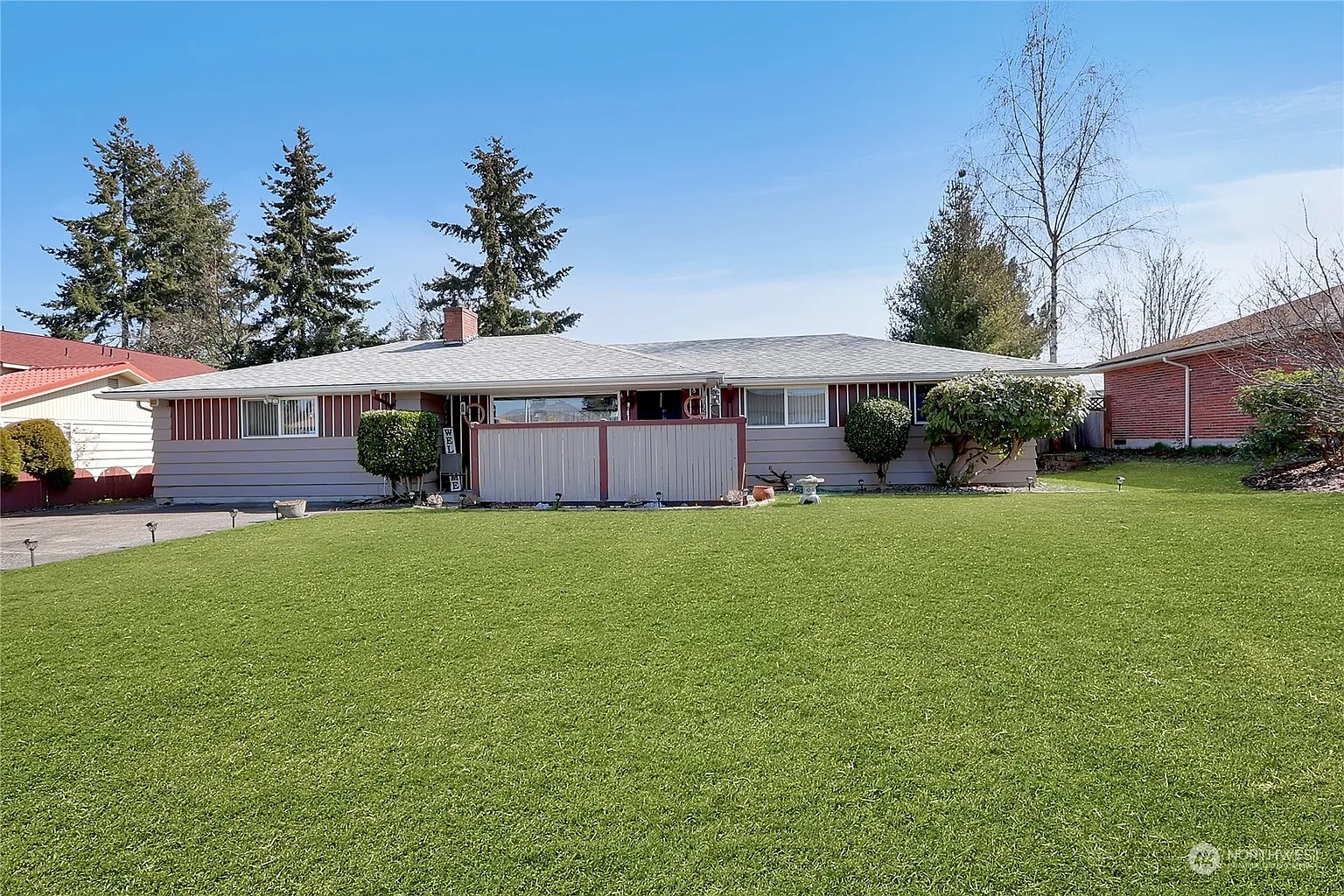 10709 Russell Road SW photo 1