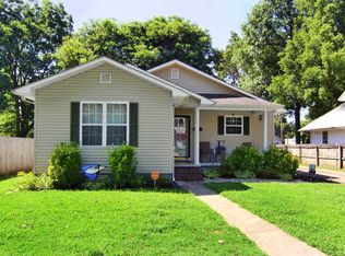 315 E Cypress St, Charleston, MO 63834