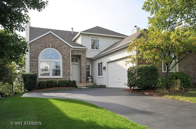 1st image of 9014 Hillcrest Ln