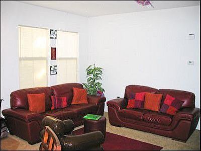 4th image of 208 Carmel St
