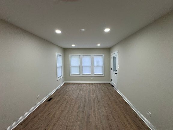 3rd image of 1833 S 18th Ave