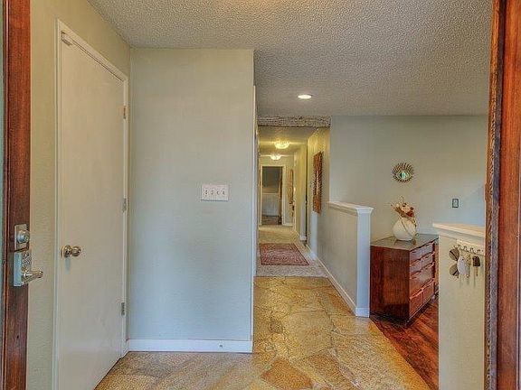 3rd image of 3345 N Visscher St