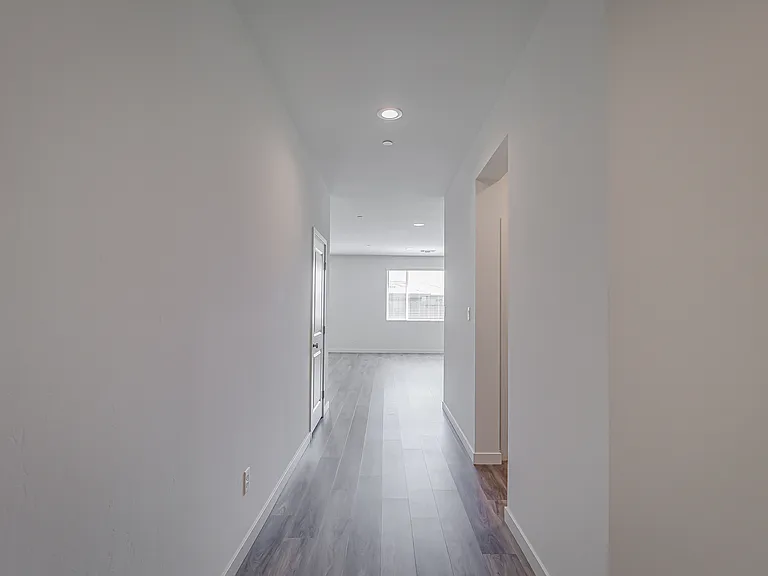 15017 Maryvale Ave — Photo 19