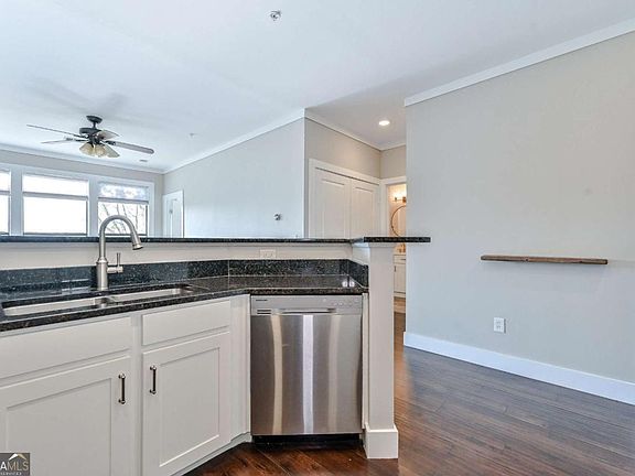 5th image of 821 Ralph McGill Blvd NE APT 2405