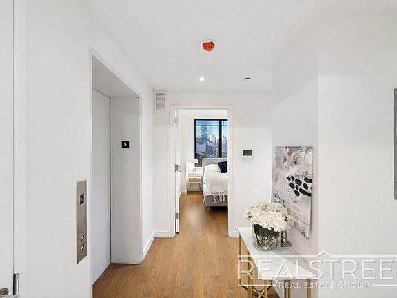 5th image of 349 Kent Ave #2B