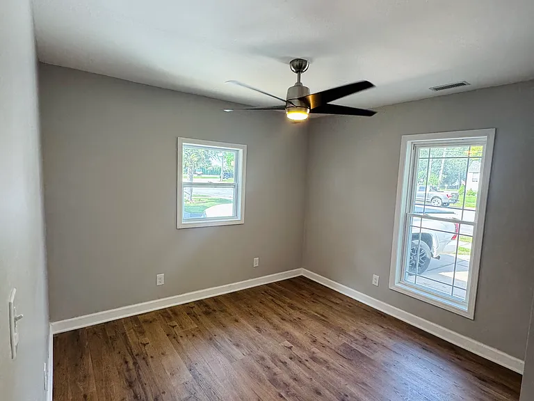 9347 Kennedy Ave — Photo 11