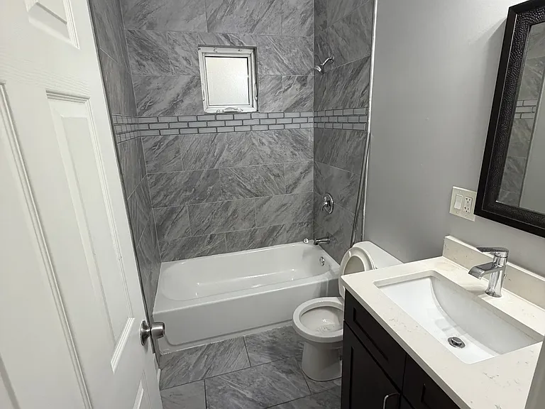 8138 S Exchange Ave #1 — Photo 2