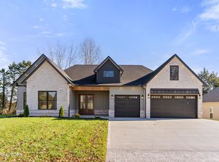 180 Amohi Way, Loudon, TN 37774