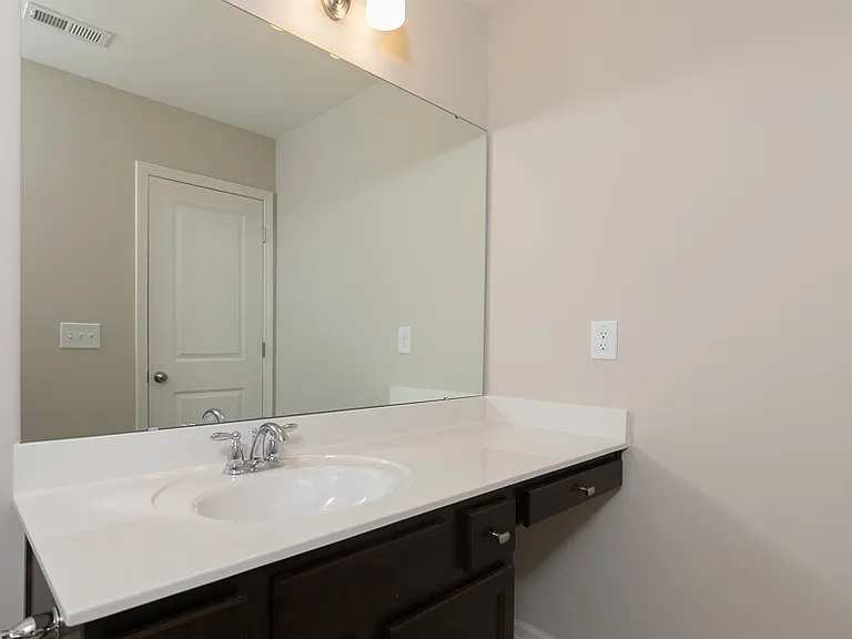 215 Hamlet Pl — Photo 12