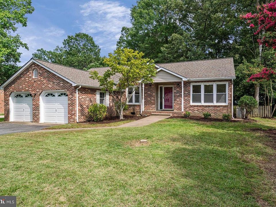 1st image of 10711 Holleybrooke Dr