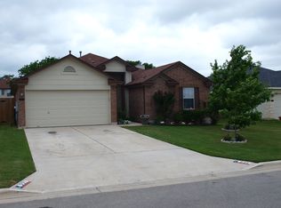 221 Saint Marys Dr, Hutto, TX 78634