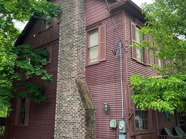 1710 E Grand Ave, Tower City, PA 17980