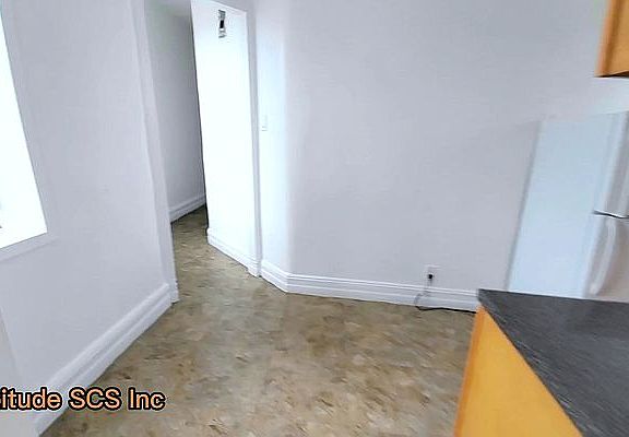 5th image of 650 Melrose Ave #C4