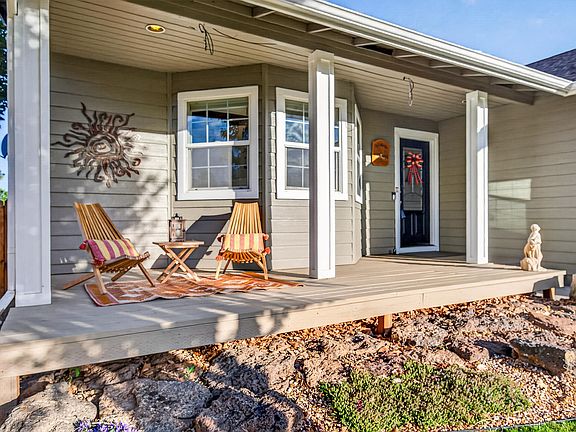 5th image of 62633 Hawkview Rd