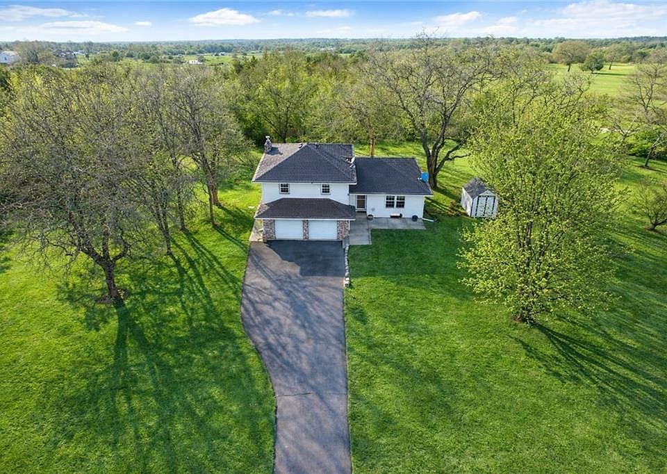 1st image of 21302 SE Clover Hills Rd