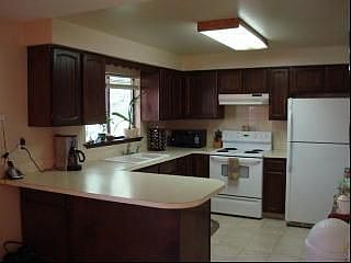 5th image of 1125 S Robinhood St