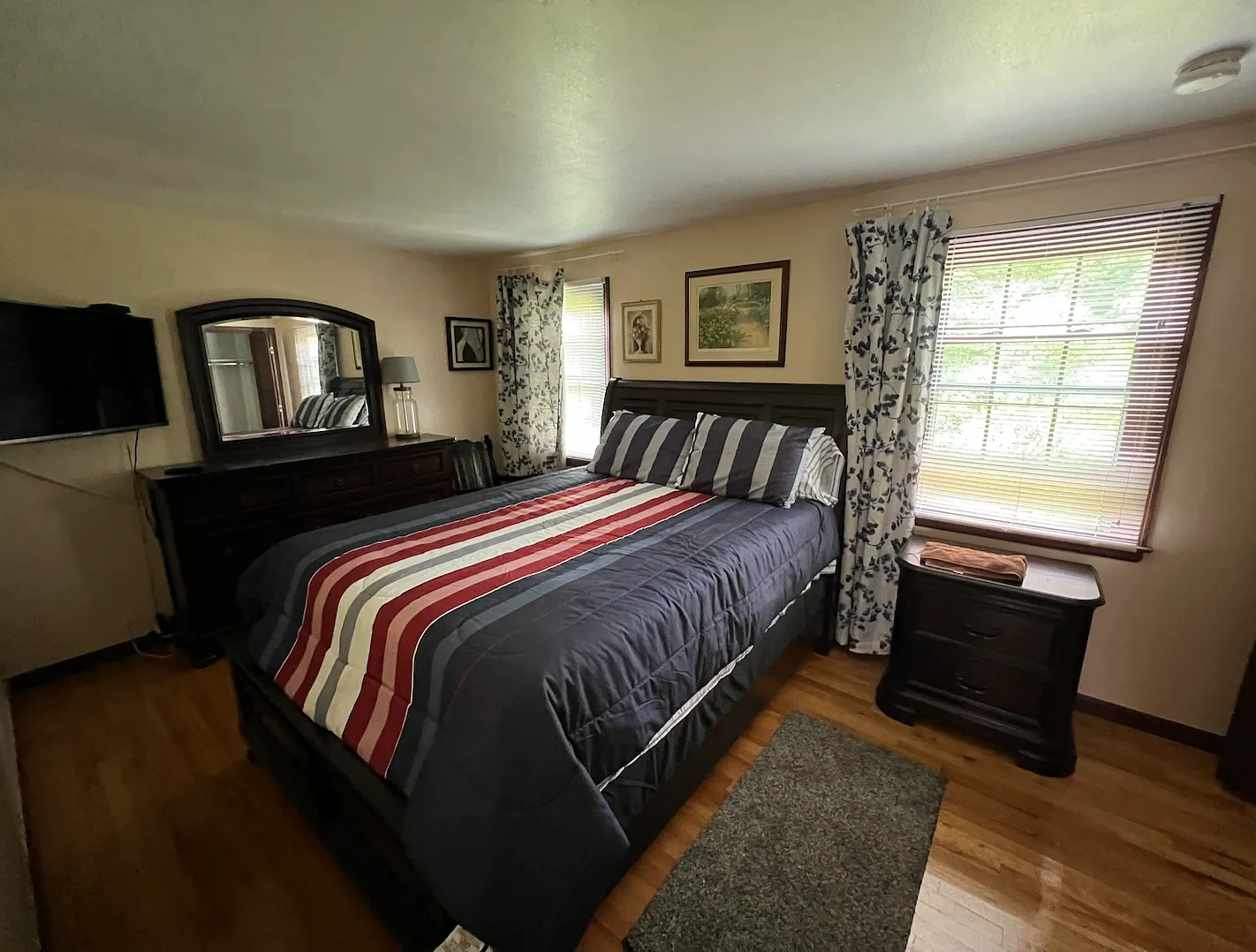 5 bed, 3.5 bath, 2300 sqft, $6,600 — Photo 3