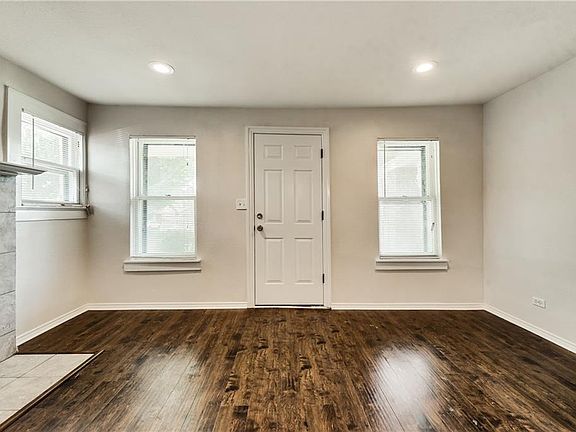 2nd image of 1225 Hollywood Ave
