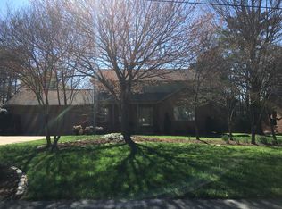 10200 Woodview Cres, Charlotte, NC 28277