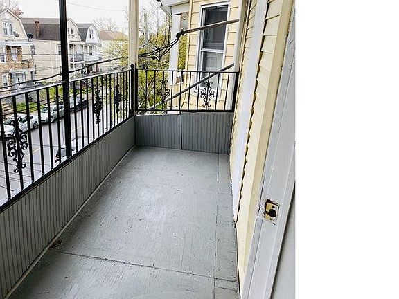 2nd image of 465 S 14th St Room 1
