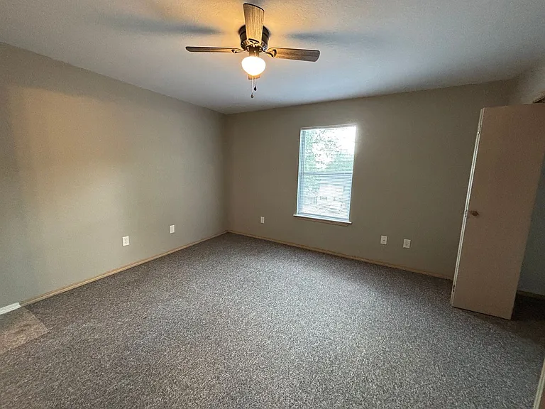 1366 E Sequoyah Ct — Photo 7