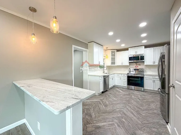 1815 Hallmark Dr — Photo 8