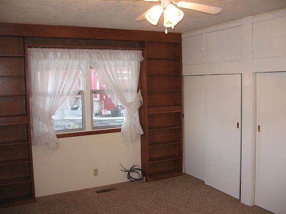 Family Room or 4th Bedroom