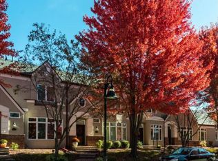 1107 Coventry Pl, Edina, MN 55435