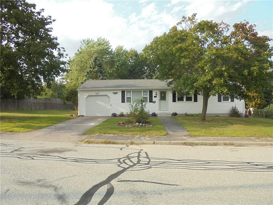 Front view of larchmont