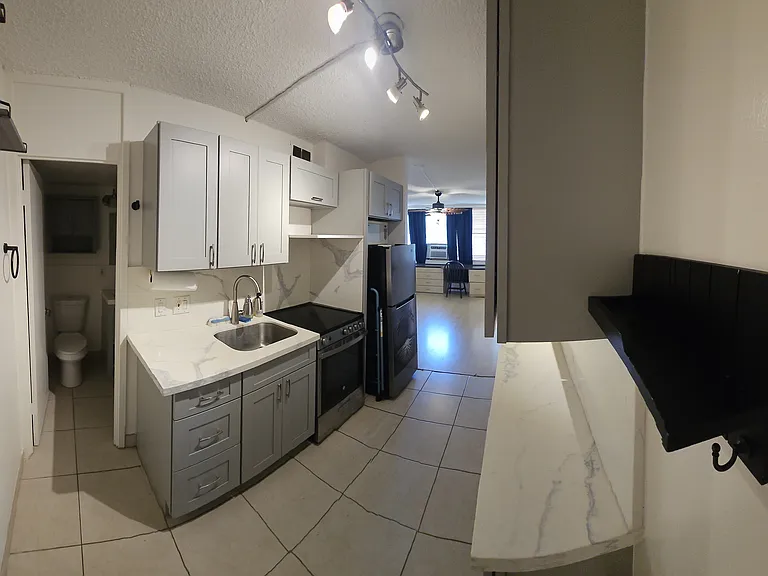 2442 Tusitala St #203 — Photo 16