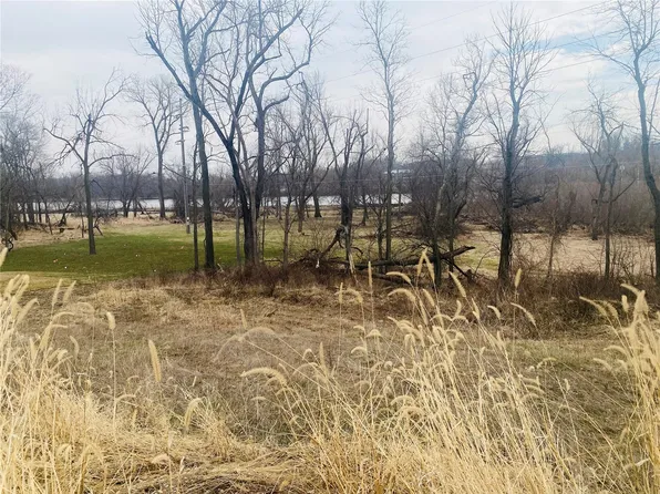 5727 Seminole Valley Trl NE, Cedar Rapids, IA 52411