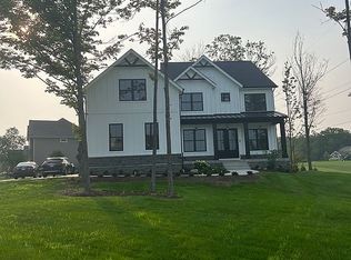1976 Forestview Ln, Delaware, OH 43015