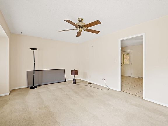 5th image of 5179 Hickory Dr