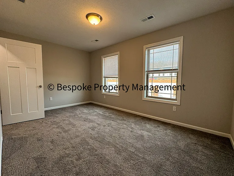 31-41 Goliath Dr — Photo 21