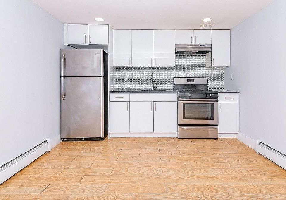 1st image of 850 Macon St #4B