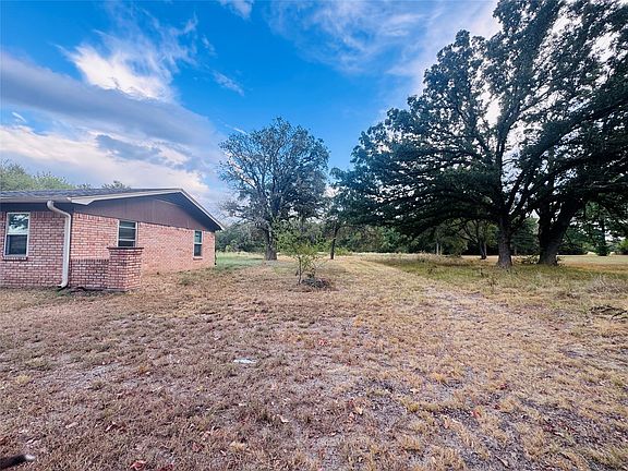 2nd image of 2484 County Road 2324