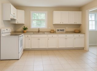 1110 Worcester St, Indian Orchard, MA 01151