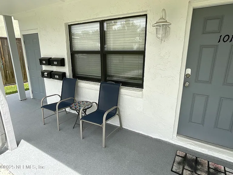 318 Arricola Ave #101 — Photo 10