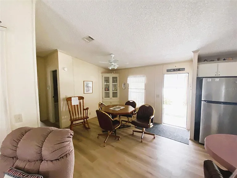 38210 Williams Aire St — Photo 17