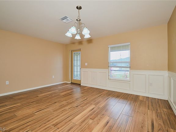 5th image of 1409 SW 11th Ter