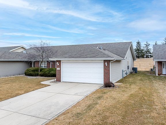3rd image of 8227 Pierce Ct