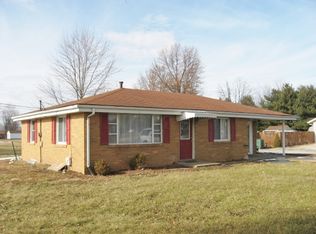 13235 N Manito Rd, Manito, IL 61546
