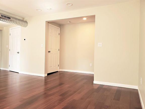 4th image of 85 W Chippewa St #4