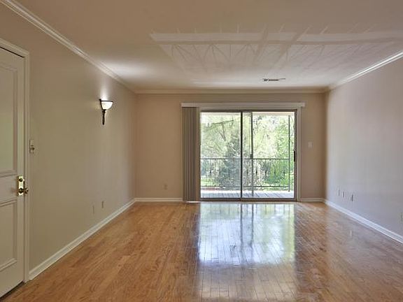 2nd image of 707 Highwood Dr