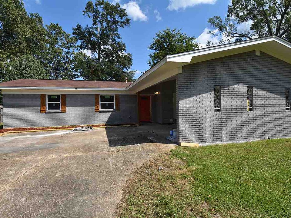1st image of 448 Marilyn Dr