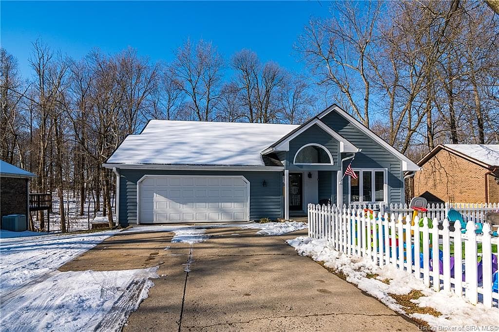 4631 Shadyview Drive, Floyds Knobs, IN 47119 Zillow