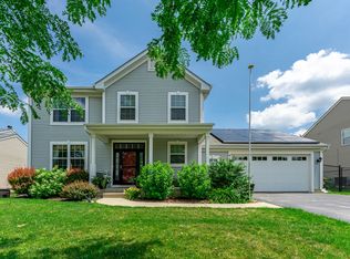 414 River Bend Dr, Genoa, IL 60135