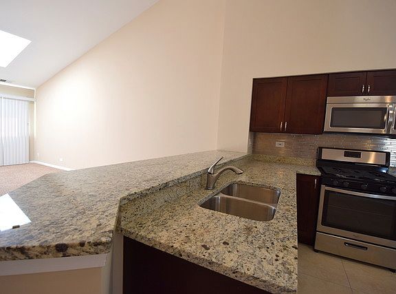 4th image of 1053 Hinswood Dr #1053