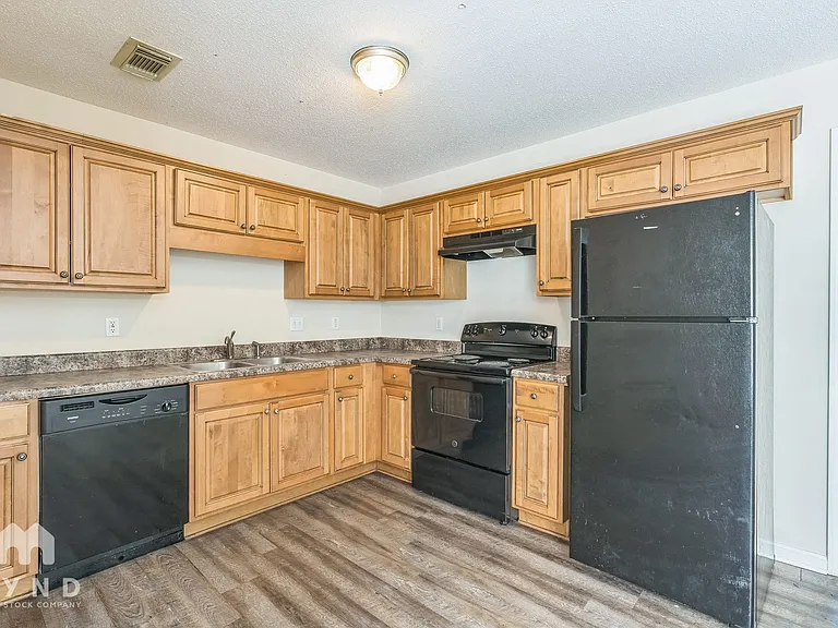 2263 Reece Blvd — Photo 36