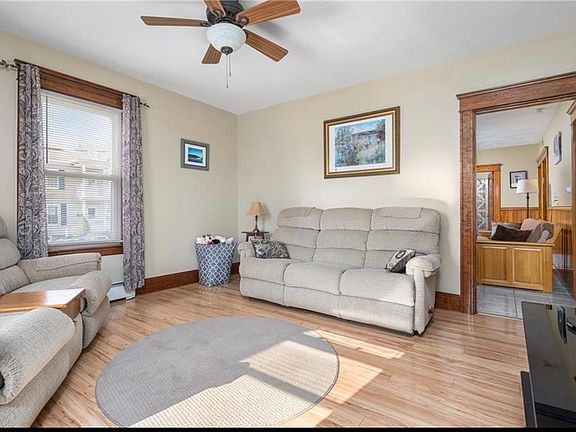 4th image of 140 Hamilton St Floor 1